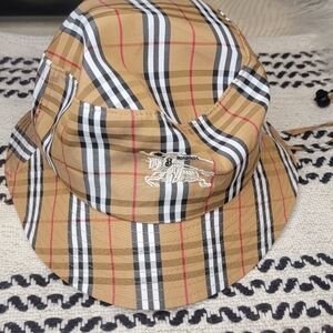 Pre-owned BB HAT 👒